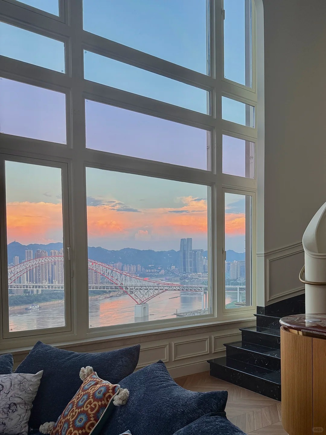 Căn duplex 320m2 "view triệu đô" của vợ chồng 30 tuổi không thích đi làm, chỉ ở mê ở nhà - Ảnh 5.