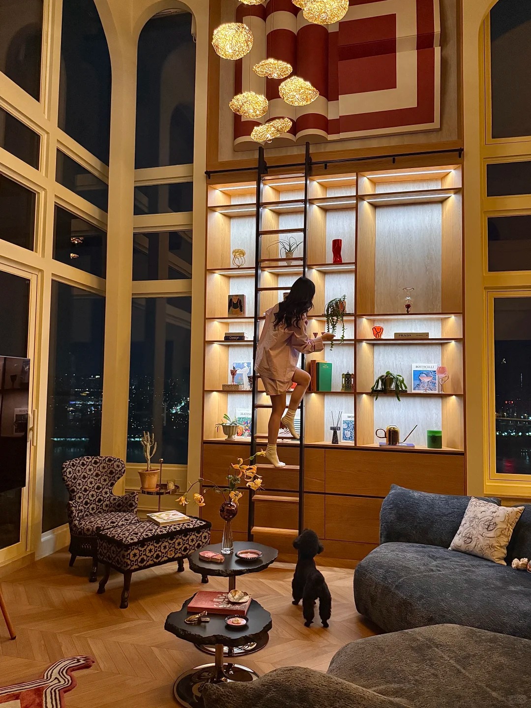 Căn duplex 320m2 "view triệu đô" của vợ chồng 30 tuổi không thích đi làm, chỉ ở mê ở nhà - Ảnh 10.