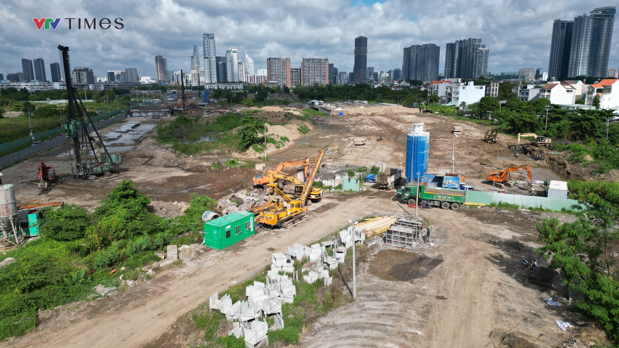 TP Hồ Chí Minh: Sau 12 năm, 4 tuyến đường Thủ Thiêm tăng tốc về đích- Ảnh 4.