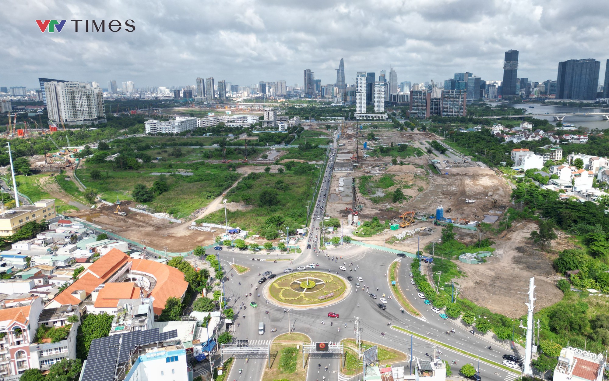 TP Hồ Chí Minh: Sau 12 năm, 4 tuyến đường Thủ Thiêm tăng tốc về đích- Ảnh 1.