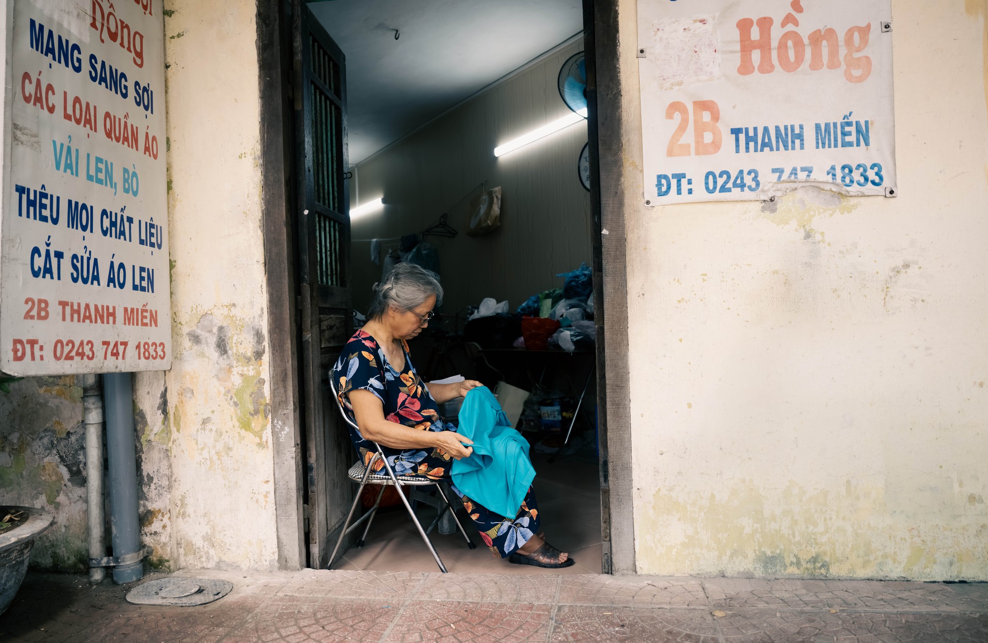 Người phụ nữ suốt 46 năm làm nghề "không AI nào thay được" ở Hà Nội: Mạng sang sợi!- Ảnh 8.