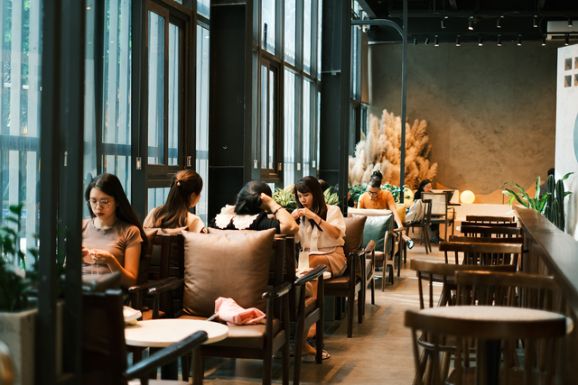 Từ 1/7, quán cà phê mở nhạc phải đóng phí bản quyền, đây là cách tính- Ảnh 1.