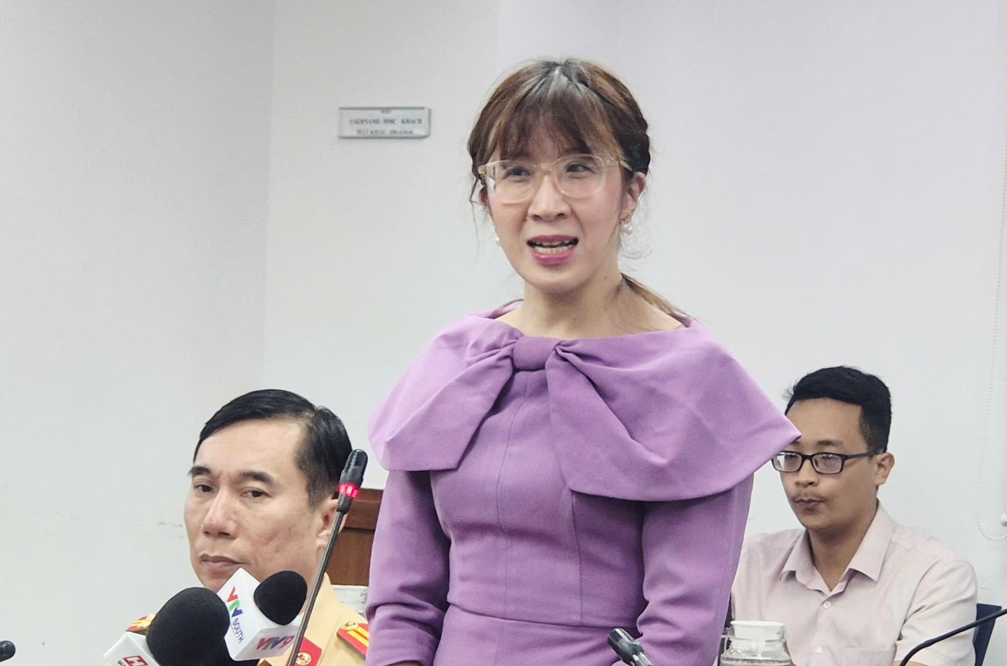 Kịch bản nào cho mục tiêu tăng trưởng 10,2% của TP Hồ Chí Minh?- Ảnh 2.