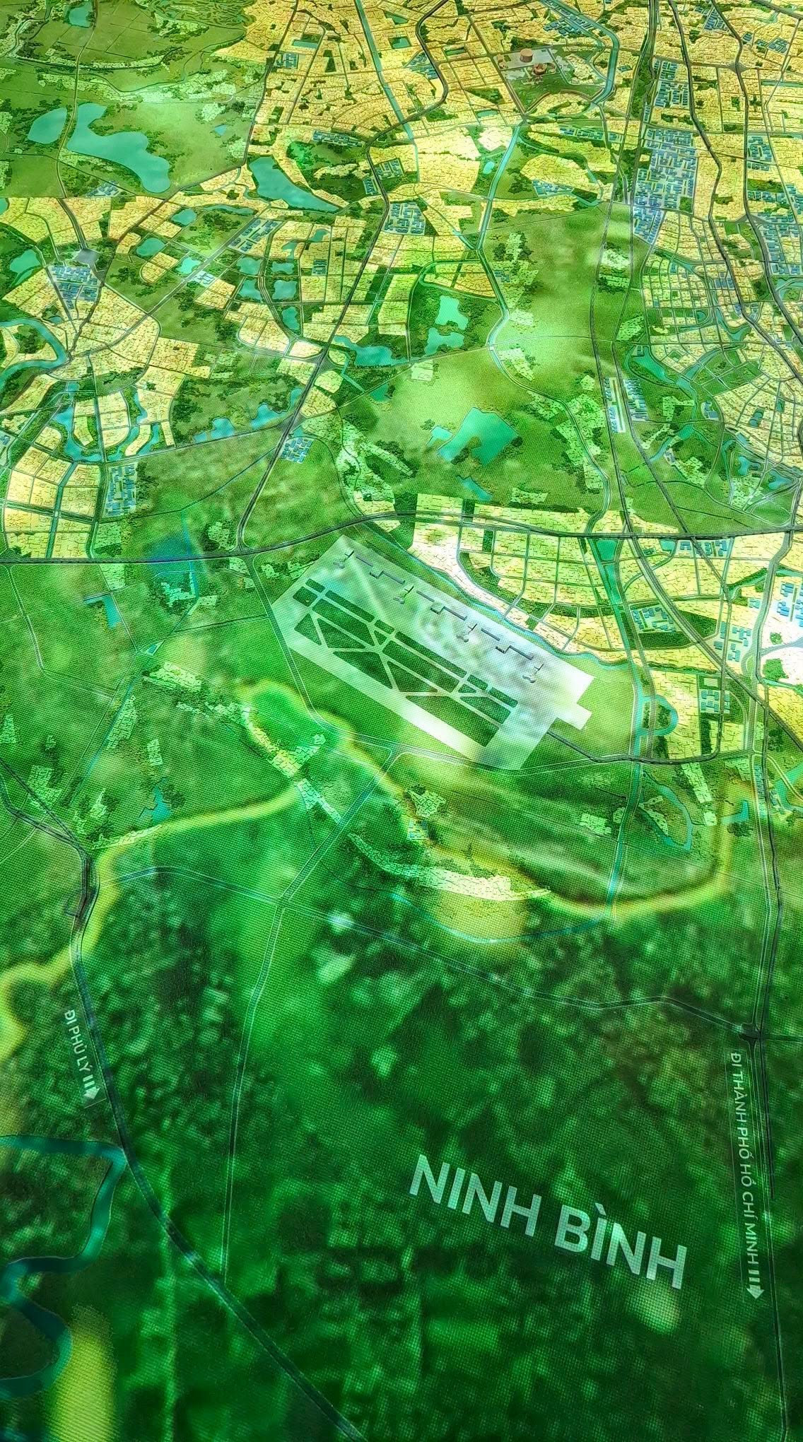 Sau Nội Bài, Hà Nội sắp có thêm sân bay quốc tế thứ hai: Quy mô 1.500 ha, cách trung tâm khoảng 40 km, có thể đón tới 50 triệu khách/năm- Ảnh 1.