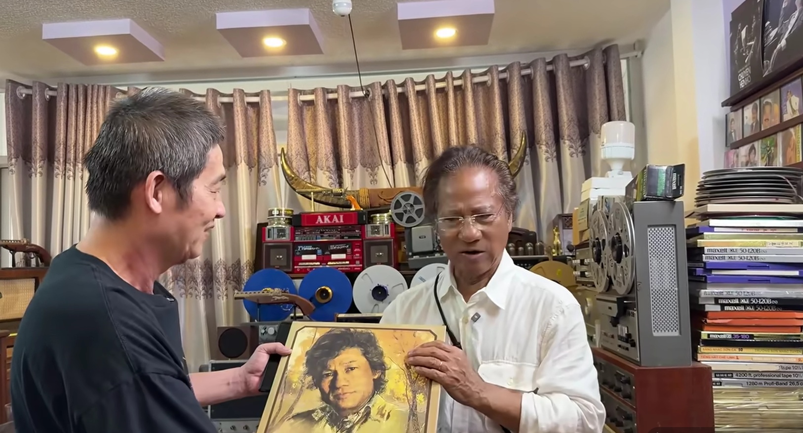 Chế Linh tới Nha Trang gặp 1 người: "Mọi người nhìn đi"- Ảnh 2.