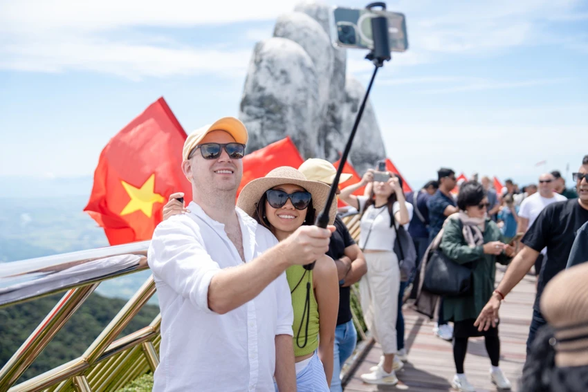 Từ Phú Quốc đến Sa Pa, tạp chí Mỹ lý giải vì sao du lịch Việt Nam bứt tốc ở Đông Nam Á - Ảnh 1.