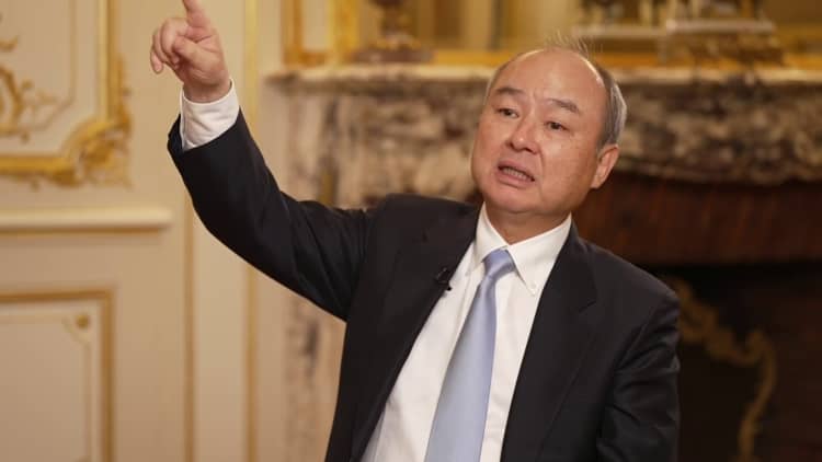 CEO “liều ăn nhiều” Masayoshi Son: “Cuộc cách mạng AI lớn hơn "gấp 50 lần" so với bong bóng dot-com”  - Ảnh 1.