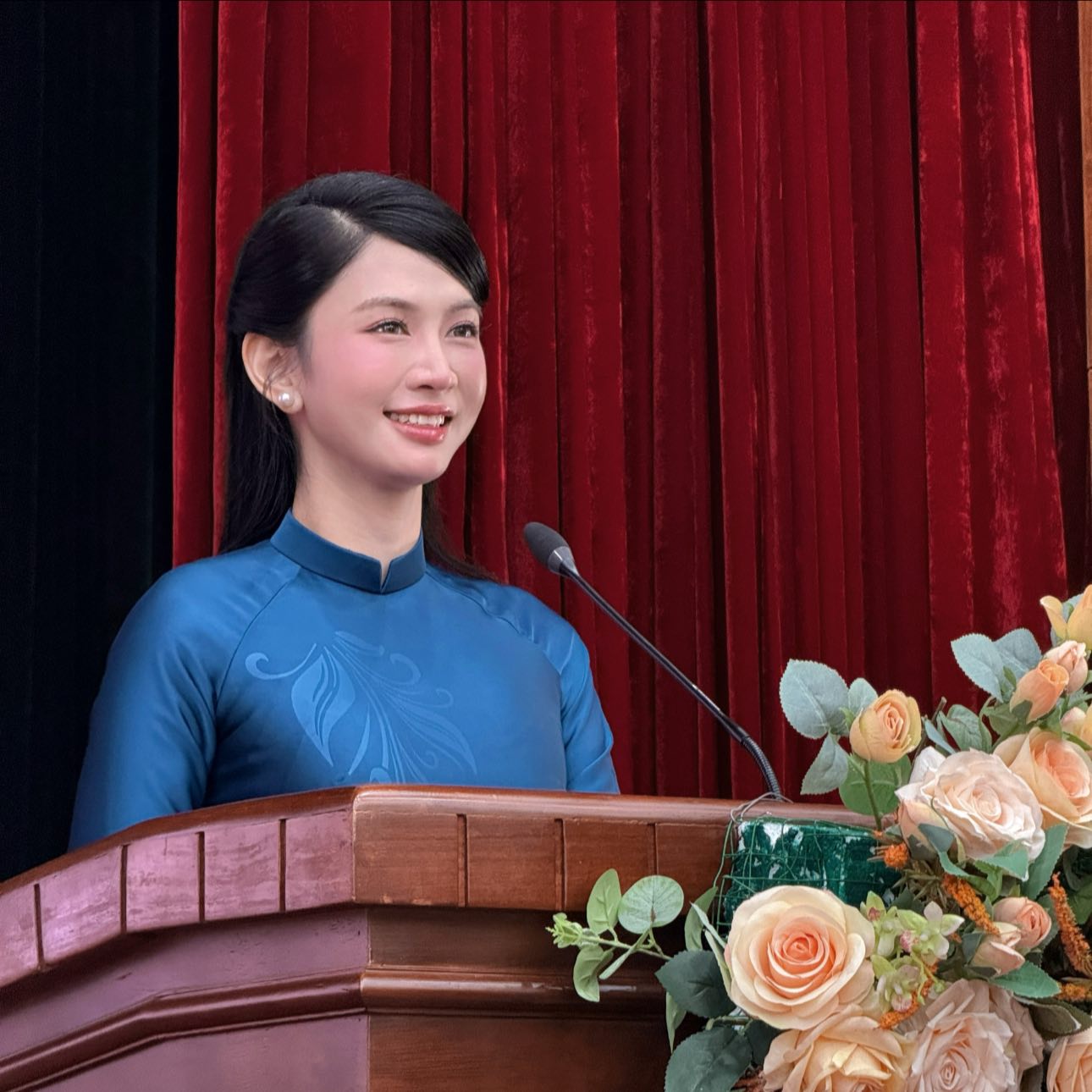 Lê Bống quyết không bỏ sót ngành nghề nào: Làm từ MC, diễn viên đến kiến trúc sư, tạc tượng - Ảnh 6.