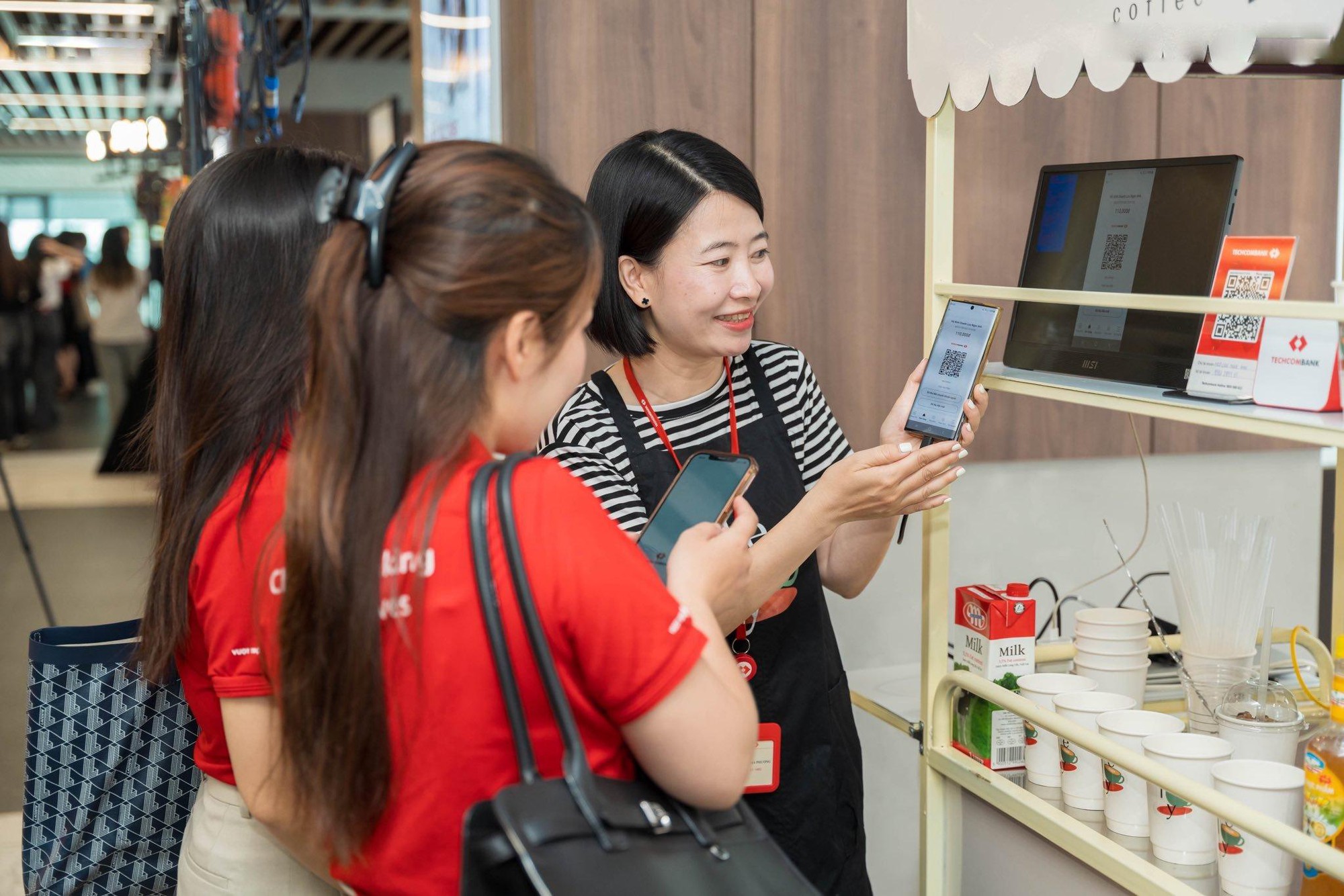 Hợp lực công nghệ - tài chính: One Mount cùng Techcombank phát triển T-Shop - Ảnh 3.