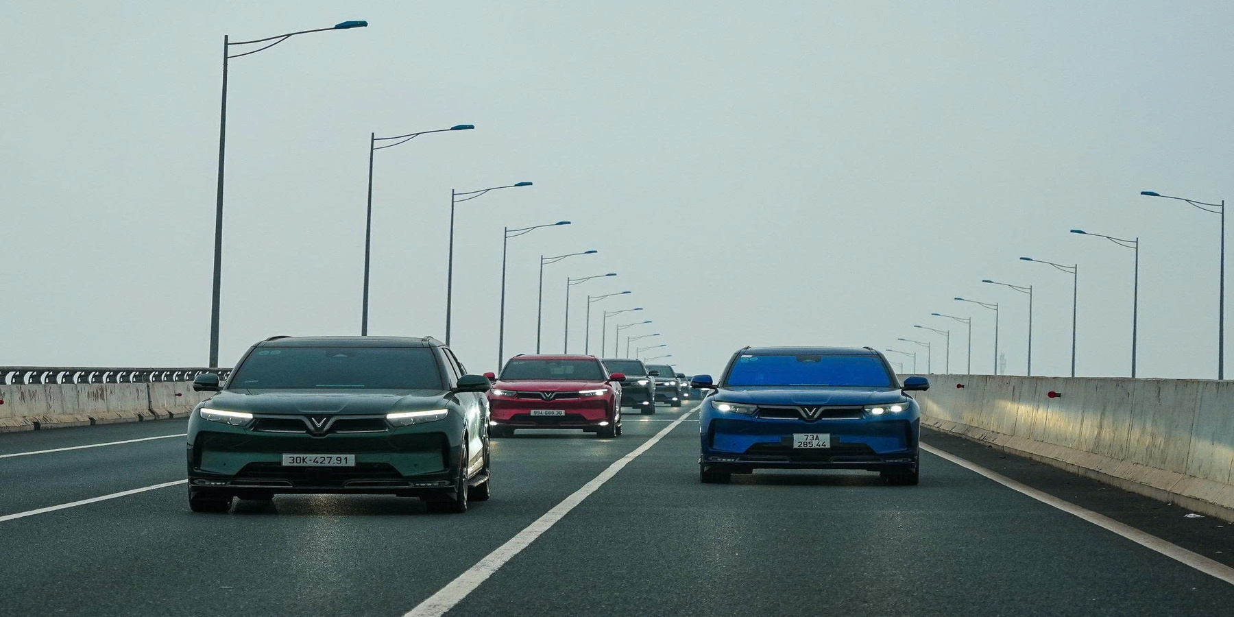 Chuyên gia lý giải vì sao Vingroup quyết đầu tư xe điện, Viettel bắt tay FPT làm chip và loạt DN Việt lao vào sân chơi khó nhất thế giới? - Ảnh 1.