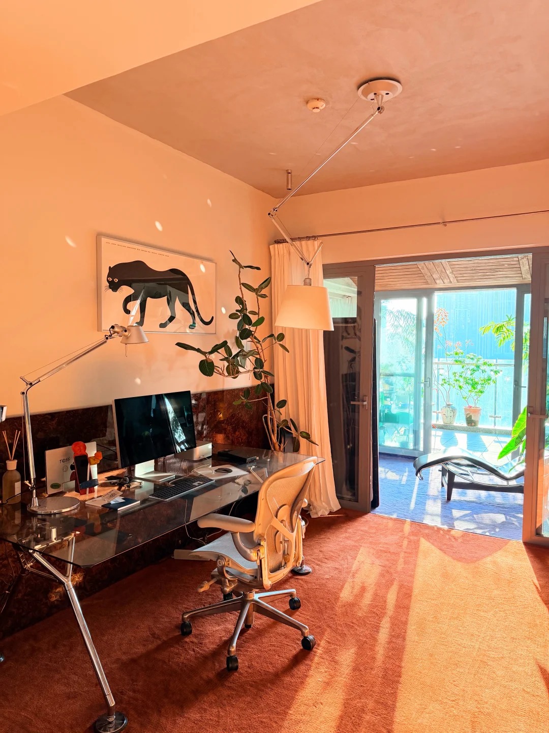 Chàng trai chi 2,2 tỷ decor căn hộ 250m2 để "ở nhà còn sướng hơn ra ngoài chơi"- Ảnh 8.