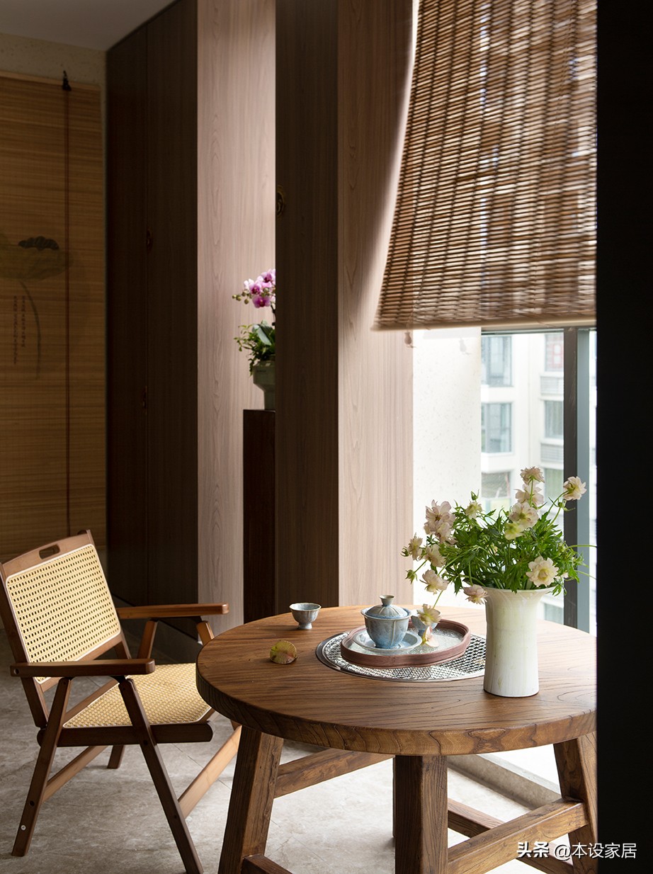 Bước vào căn hộ của người phụ nữ nghỉ hưu, tôi mới hiểu thế nào là một cuộc sống thanh thản: Không xa hoa nhưng bình yên đến lạ - Ảnh 1.