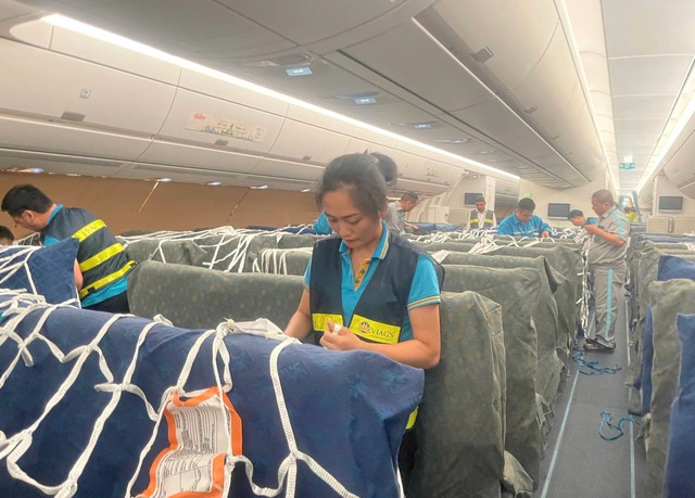 Đêm 29/6, sân bay Nội Bài ghi nhận 1 máy bay không có bất kỳ hành khách nào cất cánh- Ảnh 3.