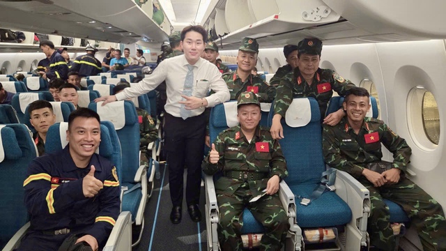 Đêm 29/6, sân bay Nội Bài ghi nhận 1 máy bay không có bất kỳ hành khách nào cất cánh- Ảnh 5.