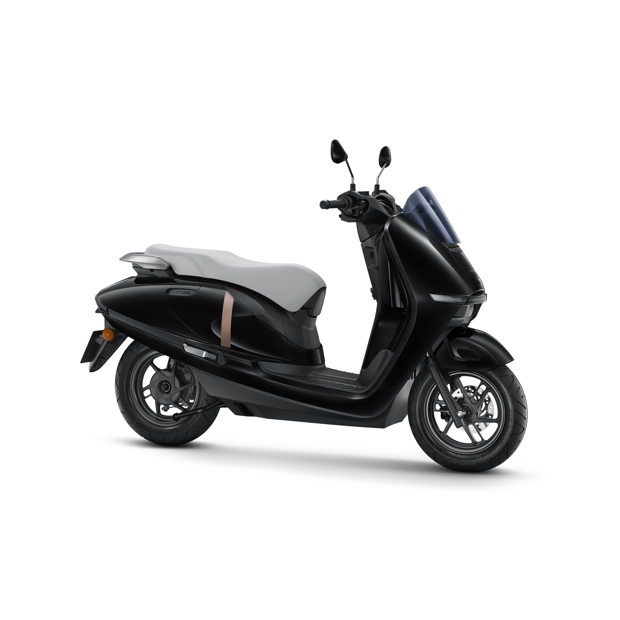 Honda mở bán cùng lúc 2 mẫu xe máy điện CUV e: và UC3,  - Ảnh 7.