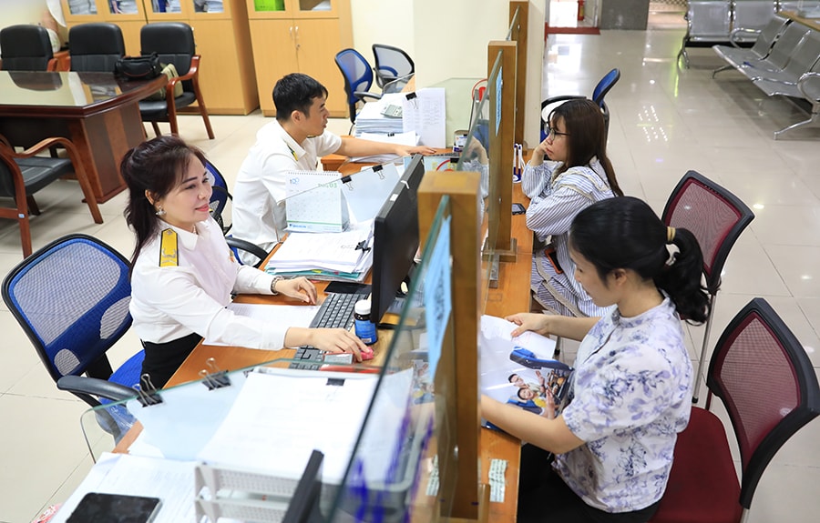 Thu ngân sách tăng hơn 15%, miễn, giảm thuế phí gần 73 nghìn tỷ đồng- Ảnh 1.