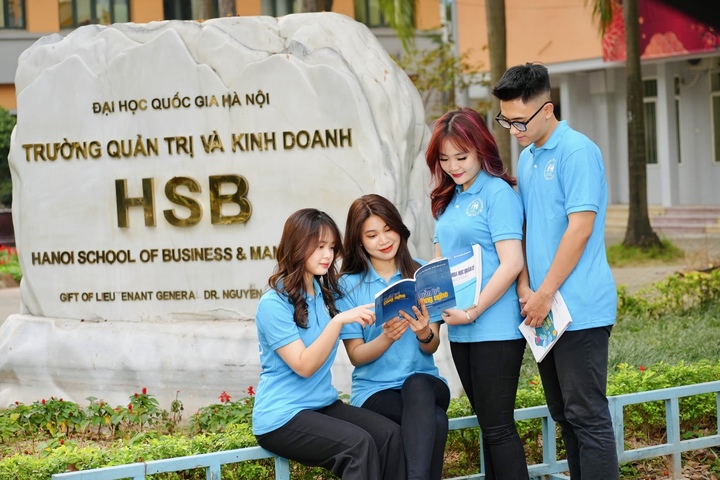 Học phí 12 trường Đại học Quốc gia Hà Nội năm 2026: Cao nhất 130 triệu đồng/năm- Ảnh 1.