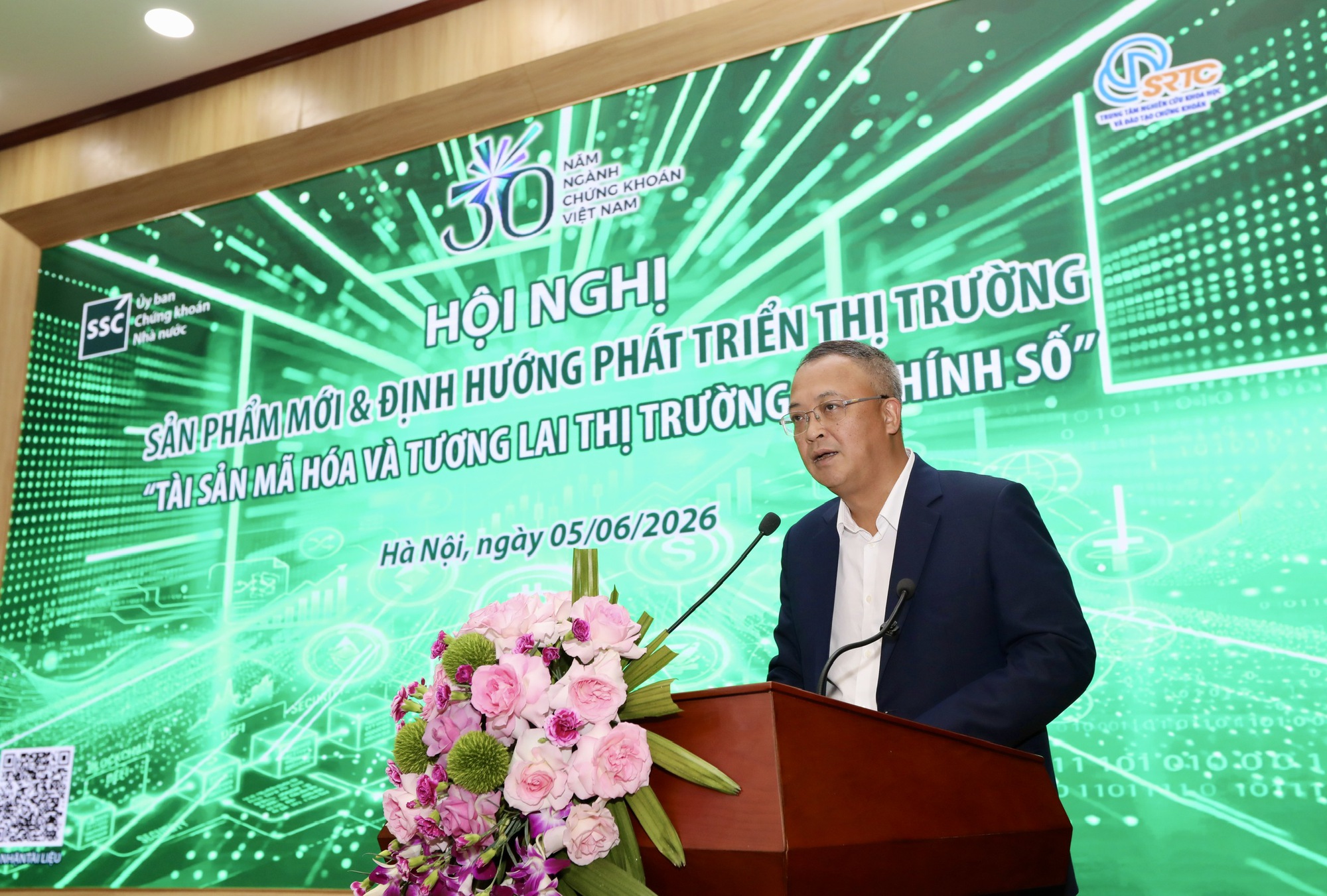 Tiền vào chứng khoán thấp nhất 1 năm, cổ phiếu Vietjet gây bất ngờ- Ảnh 2.