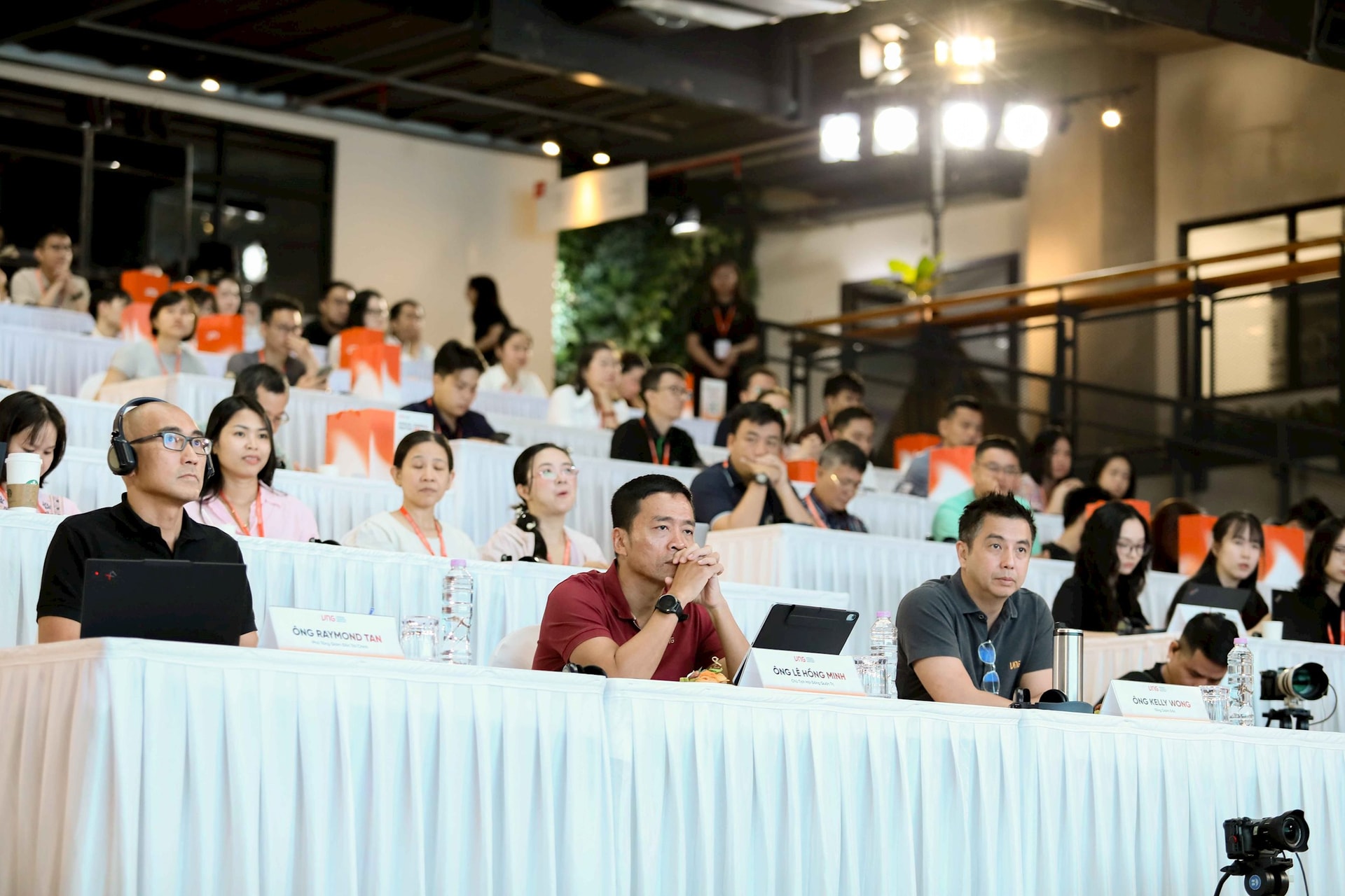 Chủ tịch VNG Lê Hồng Minh giải đáp thắc mắc về giá cổ phiếu, hé lộ lộ trình chuyển sàn- Ảnh 4.
