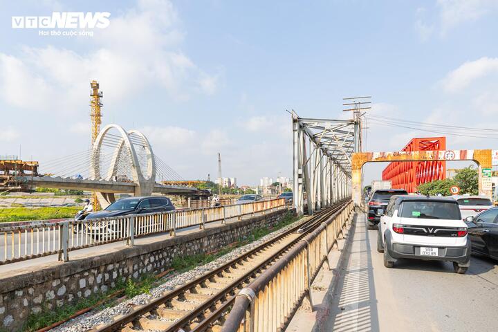 Cận cảnh cây cầu hơn 120 tuổi ở Hà Nội sẽ bị phá dỡ vào tháng 9- Ảnh 6.
