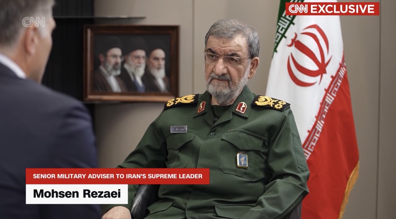 Iran nói về 24 tỉ USD, cảnh báo Mỹ "bước vào hành lang tăm tối" - Ảnh 1.