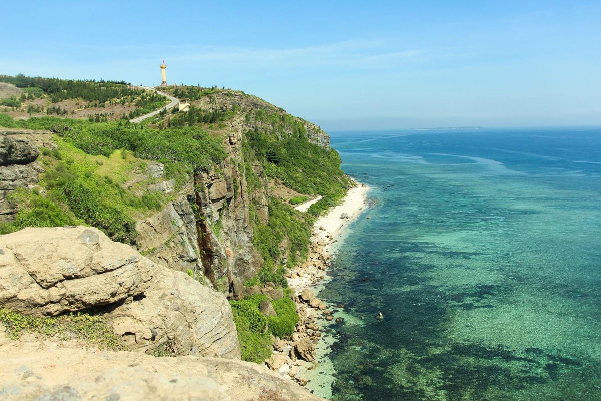 Việt Nam có một nơi sở hữu 10 ngọn núi lửa 30 triệu năm tuổi, nổi tiếng với đặc sản "quốc dân" đang gây sốt- Ảnh 3.