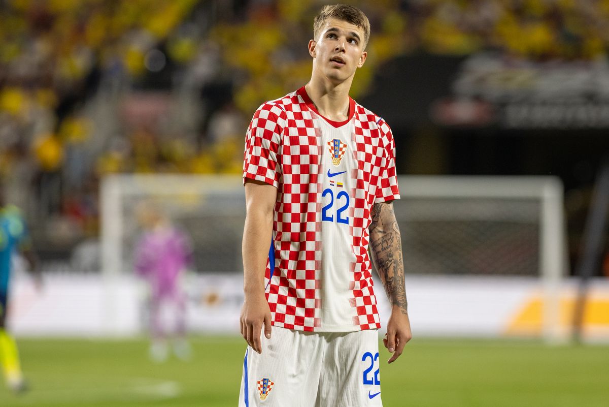 Top 10 "siêu bom tấn" gen Z khuynh đảo World Cup: Lamine Yamal, Guler và hàng loạt ngôi sao trăm triệu USD- Ảnh 9.