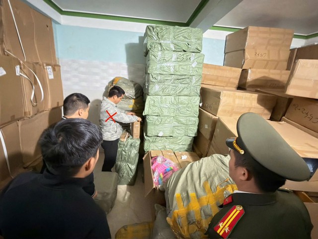 Ra quyết định khám xét, khởi tố Quách Thị Giang SN 1988 và chồng- Ảnh 5.