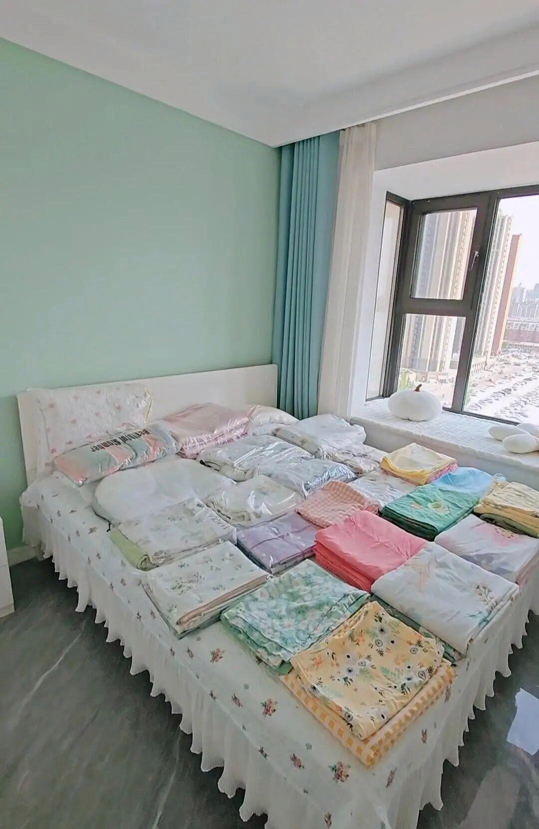 “Mua vì thích” rồi để đó: 5 món đồ nhiều phụ nữ mua càng nhiều càng thấy… chật nhà và tốn tiền- Ảnh 1.