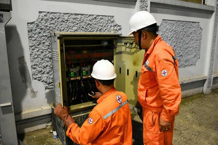 EVN hết lỗ lũy kế và ghi nhận lợi nhuận cao kỷ lục năm 2025 - Ảnh 1. EVN hết lỗ lũy kế và ghi nhận lợi nhuận cao kỷ lục năm 2025 - Ảnh 1.