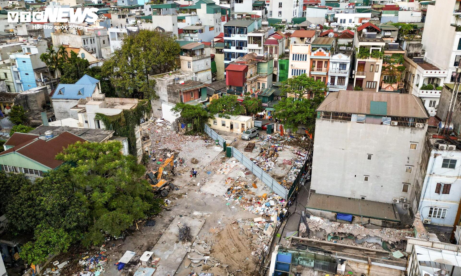 Máy móc làm việc ngày đêm tại điểm nghẽn cuối cùng của Vành đai 2.5 Hà Nội- Ảnh 8.