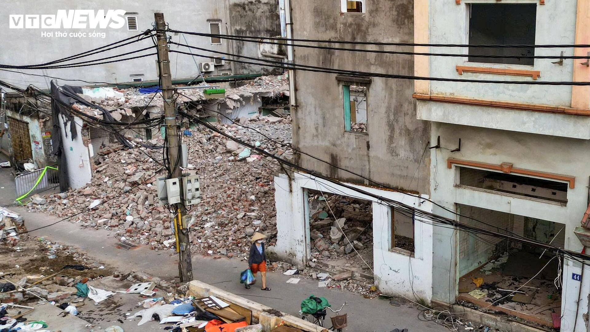 Máy móc làm việc ngày đêm tại điểm nghẽn cuối cùng của Vành đai 2.5 Hà Nội- Ảnh 10.
