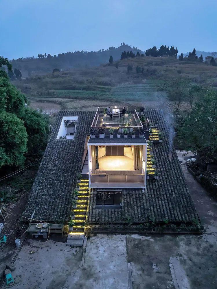 Chàng trai chi 6,5 tỷ xây nhà 300m2 trên núi sống chill cùng gia đình  - Ảnh 7.