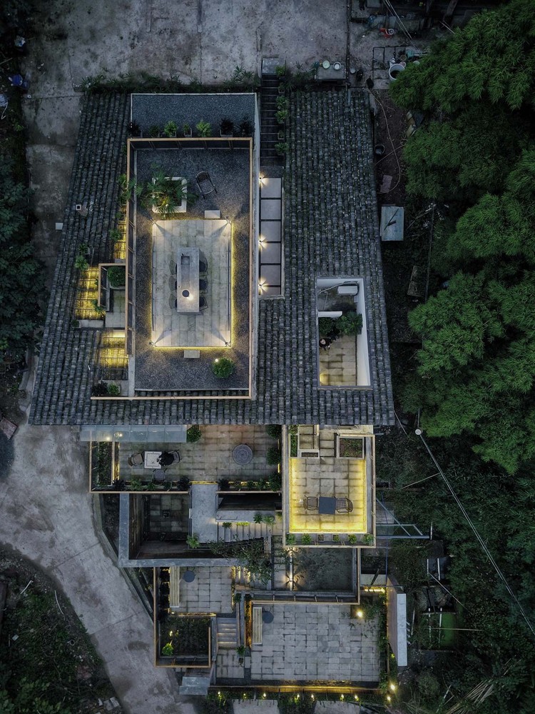 Chàng trai chi 6,5 tỷ xây nhà 300m2 trên núi sống chill cùng gia đình  - Ảnh 5.