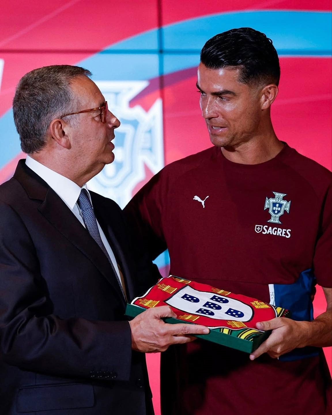 Cả Bồ Đào Nha đặt niềm tin vào Ronaldo, Tổng thống gửi thông điệp đặc biệt trước World Cup 2026- Ảnh 1.