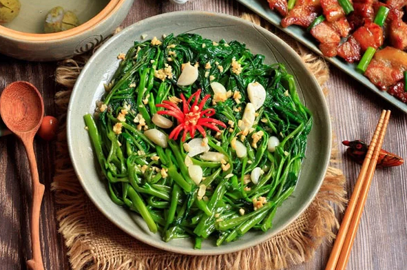 Không phải phở hay bánh mì: Việt Nam có món ăn siêu dân dã lọt TOP “ngon nhất Đông Nam Á”, mọc đầy quanh nhà- Ảnh 1.