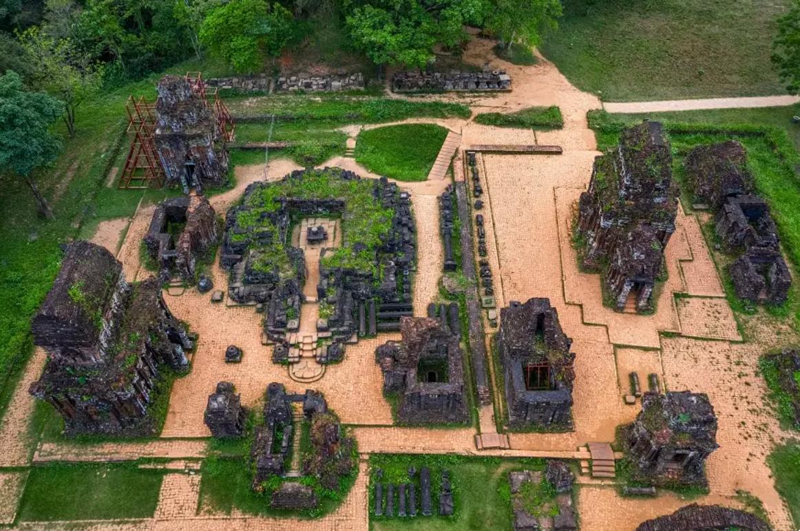 Bí ẩn kỳ lạ bậc nhất lịch sử Việt Nam: Xếp gạch không cần vữa vẫn trụ vững 1000 năm, chuyên gia thế giới tìm mãi chưa ra đáp án- Ảnh 1.