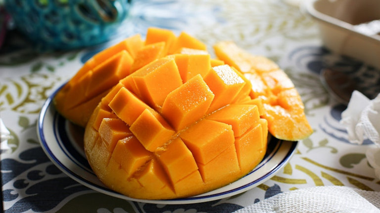 Người phụ nữ 50 tuổi bị loãng xương vì thường xuyên ăn bánh mì, bác sĩ tiết lộ 1 thủ phạm- Ảnh 5.