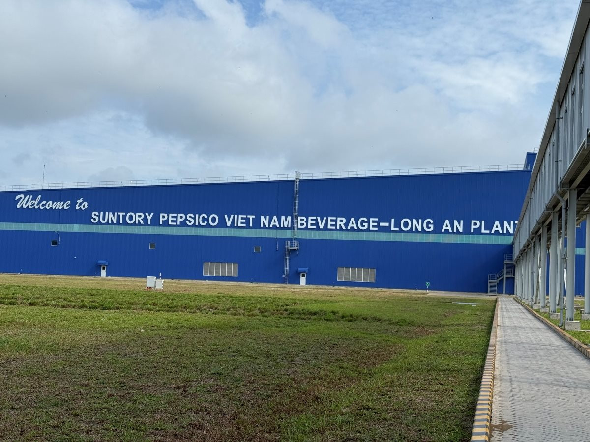 Khám phá nhà máy lớn nhất châu Á của Suntory PepsiCo tại Tây Ninh: 20 ha, vốn 300 triệu USD, robot chạy 24/7- Ảnh 1.