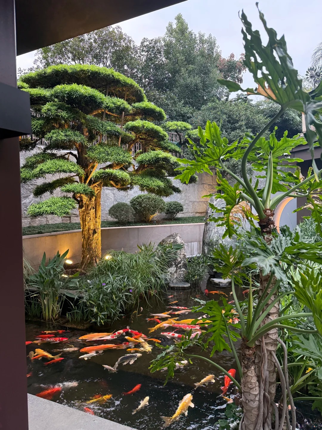 "Công viên" trong nhà, rạp chiếu phim 770 triệu: Cảm giác sống trong biệt thự 1000m2 là thế này ư? - Ảnh 15.