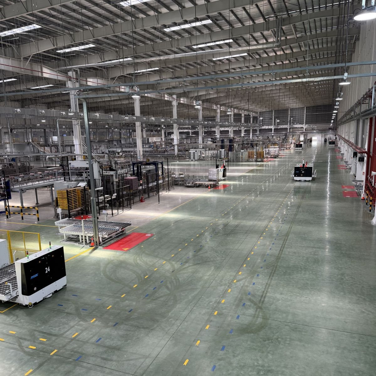 Khám phá nhà máy lớn nhất châu Á của Suntory PepsiCo tại Tây Ninh: 20 ha, vốn 300 triệu USD, robot chạy 24/7- Ảnh 2.