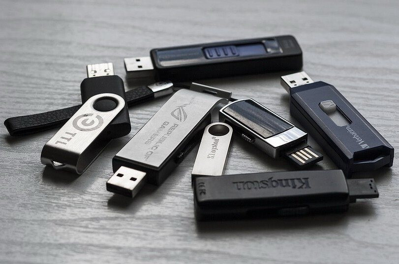 "Tận thế" hay sao mà nước Nga lại ồ ạt gom mua hàng triệu chiếc USB?- Ảnh 2.