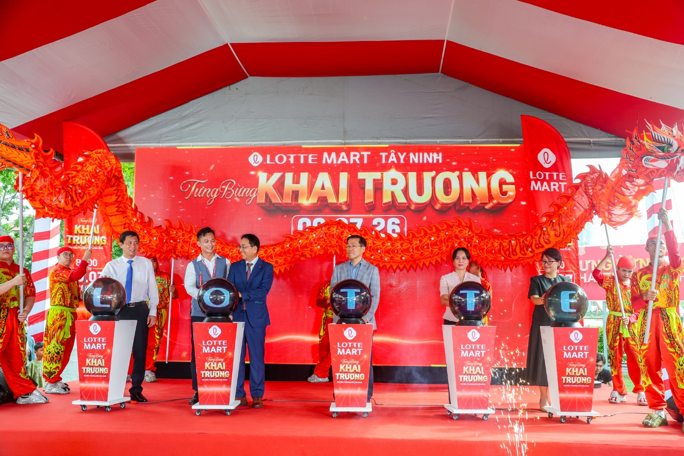 LOTTE MART chính thức khai trương siêu thị mới tại Tây Ninh - Ảnh 1. LOTTE MART chính thức khai trương siêu thị mới tại Tây Ninh - Ảnh 1.