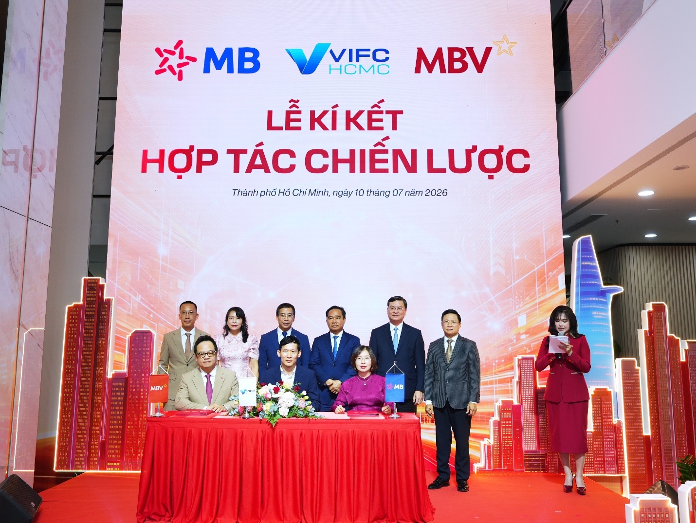 Khai trương trụ sở kinh doanh tại VIFC-HCMC: Bước chuyển sang thị trường phía Nam của MBV - Ảnh 2. Khai trương trụ sở kinh doanh tại VIFC-HCMC: Bước chuyển sang thị trường phía Nam của MBV - Ảnh 2.