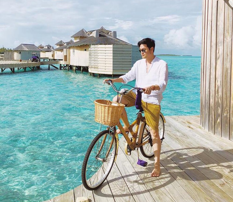 Ca sĩ Quang Vinh dịch chuyển trọng tâm kiếm tiền, bị nói hết tiền du lịch - Ảnh 1.