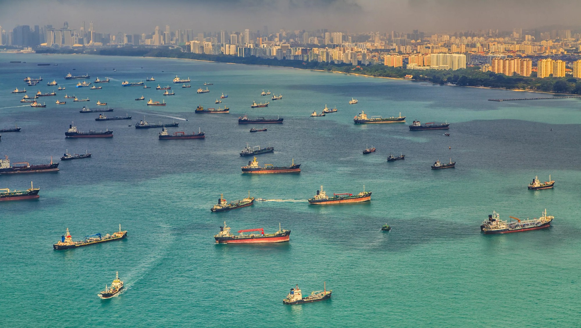 Từ 'bài học' Hormuz: Một eo biển dài 900 km ở Đông Nam Á khiến thị trường dầu mỏ đứng ngồi không yên, 50% lượng dầu toàn cầu đi qua đây - Ảnh 2.