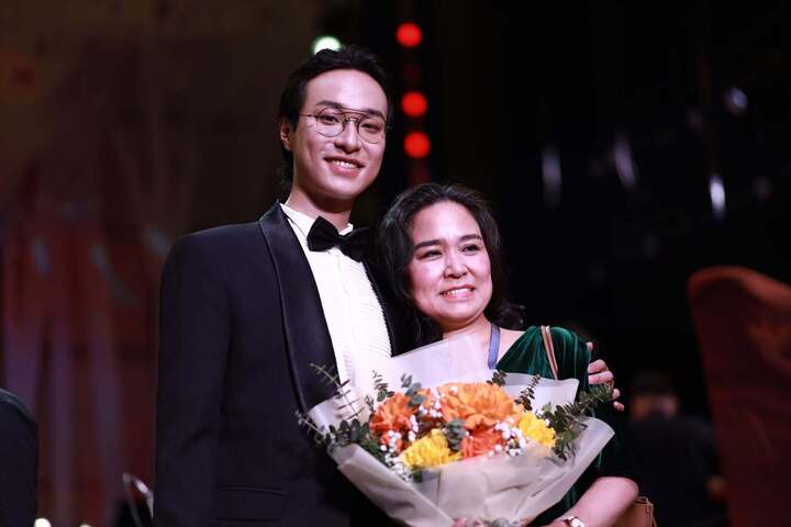 Nữ NSƯT có con trai đang gây sốt tại show "Anh trai vượt ngàn chông gai"- Ảnh 1.
