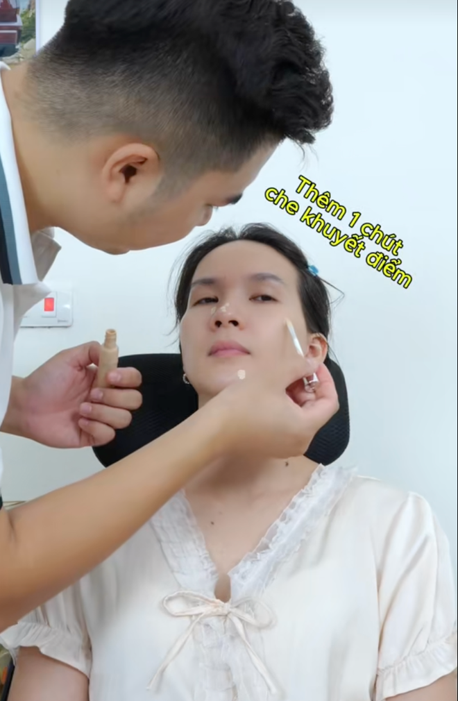 Anh chồng bước ra từ tiểu thuyết: Tự học make up để trang điểm cho vợ, màn "lột xác" của cô vợ mới khiến hội chị em xuýt xoa- Ảnh 7.