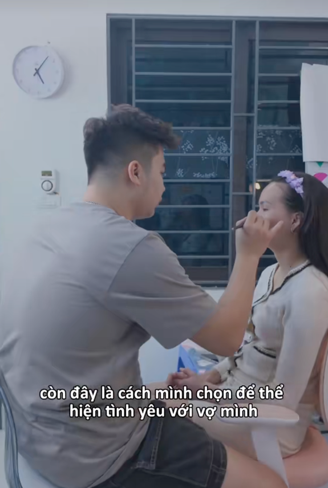 Anh chồng bước ra từ tiểu thuyết: Tự học make up để trang điểm cho vợ, màn "lột xác" của cô vợ mới khiến hội chị em xuýt xoa- Ảnh 2.
