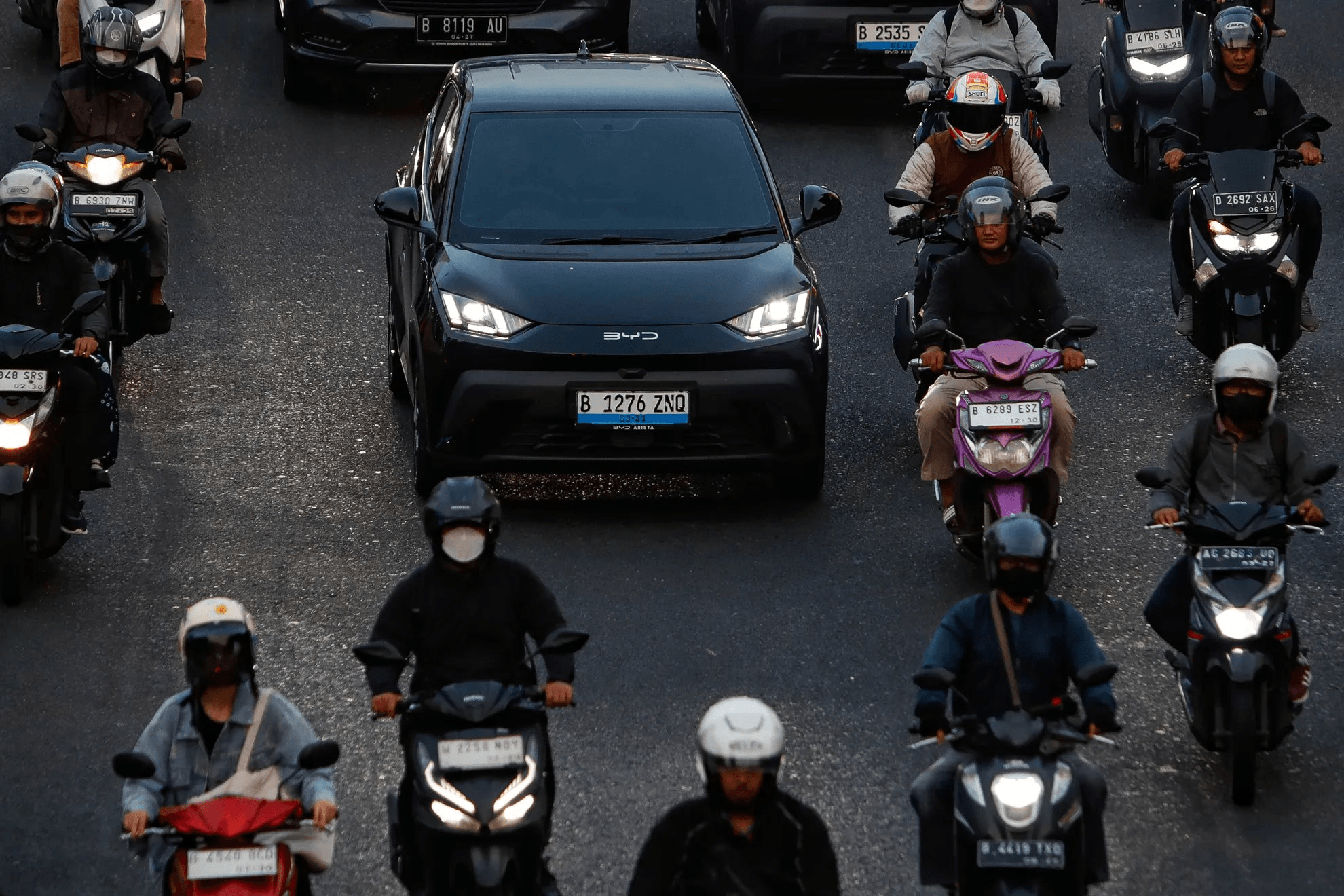 Xe điện Trung Quốc đang lâm vào cảnh tàn nhẫn nhất: “Chúng đang tự ăn thịt chính mình"- Ảnh 4.